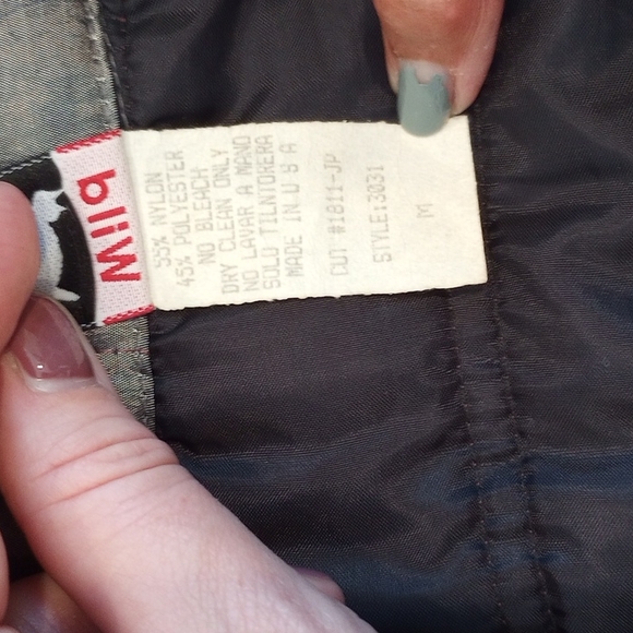 Wild, Ladies, Puffer Vest Size:M Color: Silver - Picture 9 of 9